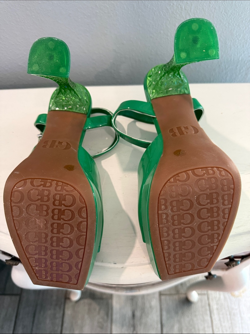 Gianni Bini Emerald Green Patent Platform Slingback Heels - Picture 4 of 5
